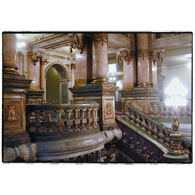 Scalone interno del Teatro Municipal, imitazione dell'Opera di Parigi